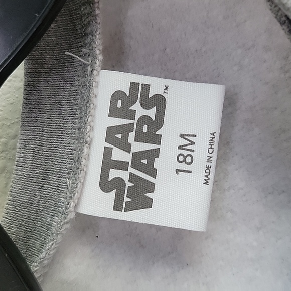 [*3 Items For $20 In Bundle*]Baby Yoda Sweatshirt & Sweatpants Outfit 18m - Picture 3 of 7